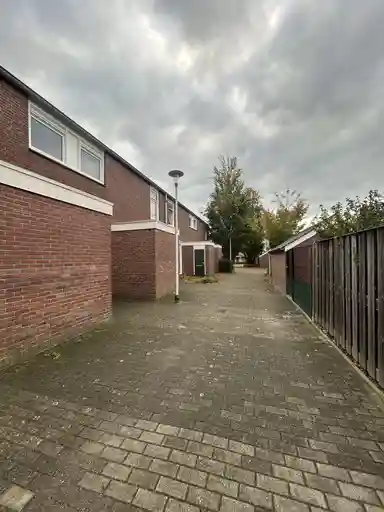 103m2 apartment to rent for 664€/month in Hendrik van Veldekestraat 42, Heerlen