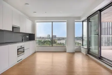 58m2 apartment to rent for 1975€/month in Bercylaan 493, Amsterdam