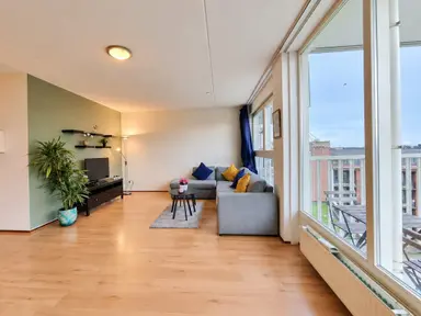 94m2 Wohnung zur Miete für 1795€/Monat in Stationsplein, Schiedam