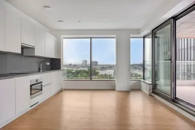 58m2 apartment to rent for 1975€/month in Bercylaan 493, Amsterdam