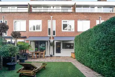 180m2 maison à louer pour 4800€/mois à Deijlerweg, Wassenaar
