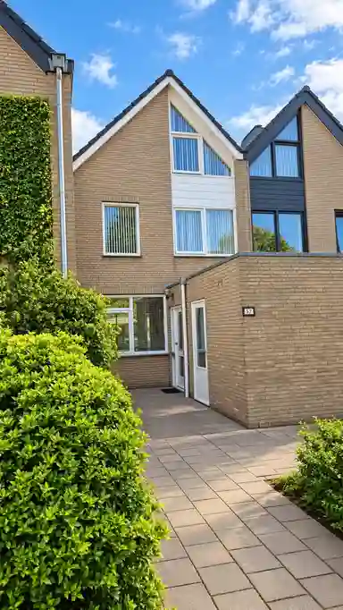 147m2 huis te huur voor 2250€/maand in Banjostraat 57, Etten-Leur
