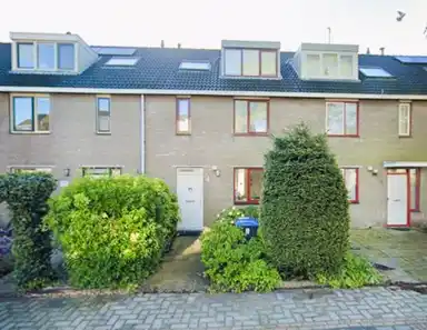 141m2 house to rent for 3250€/month in Chirurgijn 14, Amstelveen