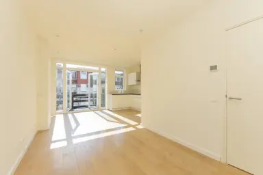 79m2 room to rent for 1621€/month in Voltastraat, Schiedam