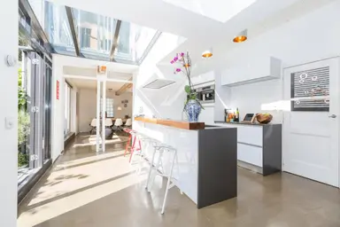 169m2 Casa in affitto per 3500€/mese a Gasthuislaan 276, Delft