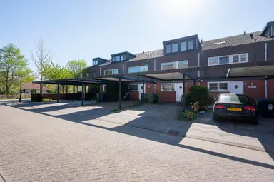 110m2 house to rent for 1995€/month in Dageraadstraat, Almere