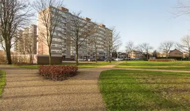 97m2 apartment to rent for 985€/month in Verdiweg 17, Amersfoort