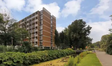 102m2 apartment to rent for 1095€/month in Louis Davidsstraat 44, The Hague