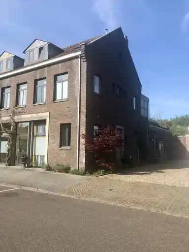 80m2 apartment to rent for 1495€/month in Ravelijnstraat, Maastricht
