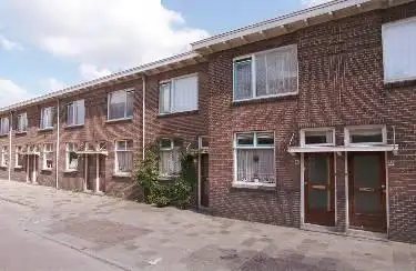 71m2 house to rent for 764.14€/month in Sint Aldegondestraat 24, Delft