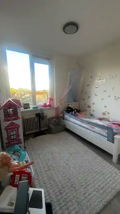133m2 apartment to rent for 908€/month in Robert Scottstraat, Enschede