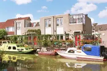 60μ² μονοκατοικία προς ενοικίαση για 932.93€/μήνα σε Amalia van Solmsstraat 14, Honselersdijk