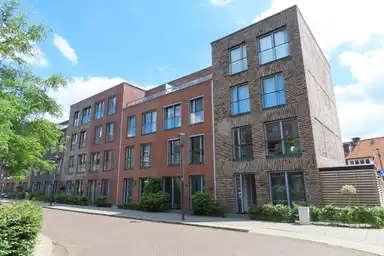 216m2 huis te huur voor 4000€/maand in Verbindingslaan, Hilversum