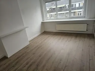 115m2 apartment to rent for 675€/month in Van Eversdijckstraat 41A, Rotterdam