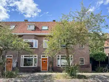 125m2 house to rent for 3250€/month in Everard Foeckstraat 18, Utrecht