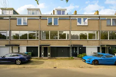 210m2 maison à louer pour 4750€/mois à Seringenlaan 16, Wassenaar