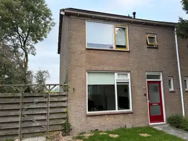 64m2 huis te huur voor 650.98€/maand in Meihuizenstraat 18, Burum
