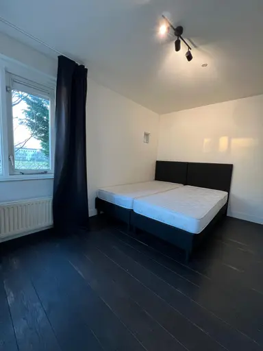 16m2 room to rent for 1000€/month in Lokerenstraat, Amsterdam