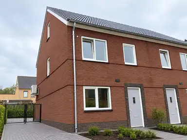 120m2 huis te huur voor 1450€/maand in Meuserstraat, Kerkrade