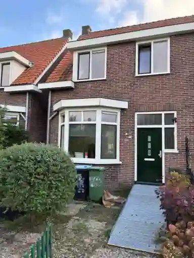 83m2 huis te huur voor 932.93€/maand in Westzanerdijk 161, Zaandam