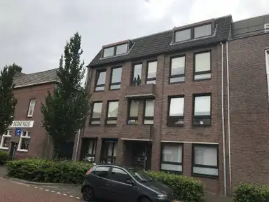 100m2 Appartamento in affitto per 1159€/mese a Kloosterraderstraat, Kerkrade