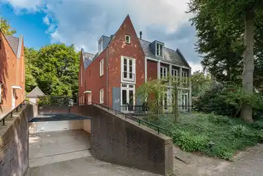199m2 Haus zur Miete für 4400€/Monat in Diependaalselaan 102, Hilversum