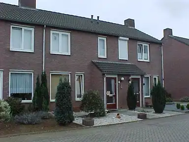 96m2 maison à louer pour 932.93€/mois à Bolderstraat 23, Maasbracht