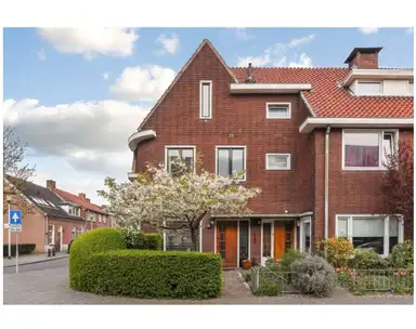 117m2 house to rent for 1800€/month in Pastoor van Leeuwenstraat, Helmond