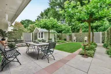 212μ² μονοκατοικία προς ενοικίαση για 7700€/μήνα σε Cannenburg 17, Amsterdam