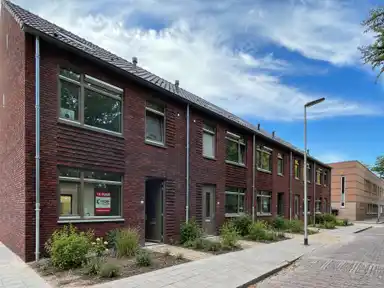 114m2 maison à louer pour 2550€/mois à Jacobus Reviusstraat, Deventer