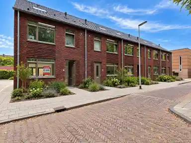 114m2 maison à louer pour 2550€/mois à Jacobus Reviusstraat, Deventer