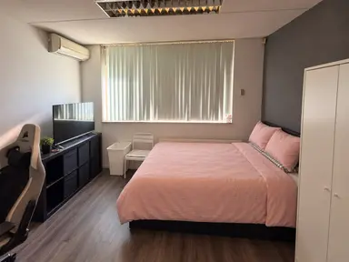 16m2 Chambre à louer pour 900€/mois à Kweekgrasstraat, Almere