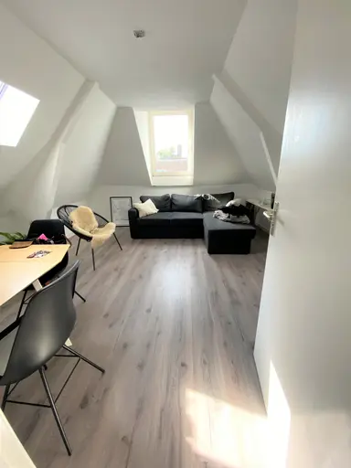 86μ² Διαμέρισμα προς ενοικίαση για 1055€/μήνα σε Nieuwe Binnenweg 97B-02, Rotterdam