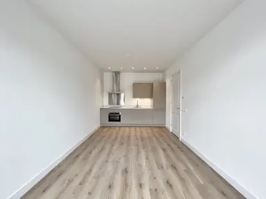 67μ² Διαμέρισμα προς ενοικίαση για 3050€/μήνα σε Hobbemakade, Amsterdam