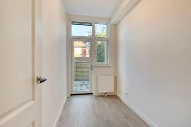 65μ² Διαμέρισμα προς ενοικίαση για 1450€/μήνα σε Lange Hilleweg 209A, Rotterdam