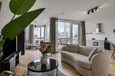 117μ² Διαμέρισμα προς ενοικίαση για 2595€/μήνα σε Willem de Zwijgerstraat 8, Rotterdam