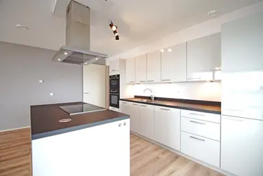 124μ² Διαμέρισμα προς ενοικίαση για 3650€/μήνα σε Bezuidenhoutseweg 65-126, The Hague
