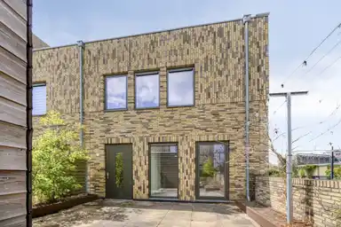 101m2 maison à louer pour 1665€/mois à Treurenburgstraat 271, Eindhoven
