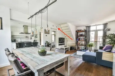 100μ² Διαμέρισμα προς ενοικίαση για 3750€/μήνα σε Nickeriestraat, Amsterdam