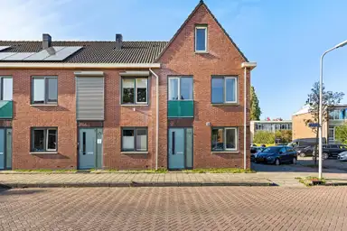113m2 house to rent for 2500€/month in Parkstraat 25, Gouda
