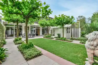 212m2 house to rent for 7700€/month in Cannenburg 17, Amsterdam