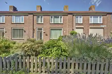 m2 huis te huur voor 932.93€/maand in Monseigneur Doctor Poelsplein 51, Oudenbosch