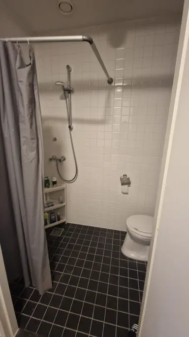 14m2 room to rent for 400€/month in Oranjelaan, The Hague
