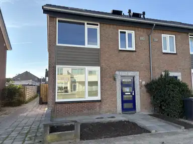 65m2 house to rent for 633.51€/month in Paulus Potterstraat 16, Vlijmen