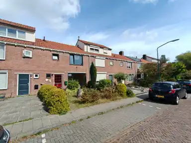 132m2 maison à louer pour 1975€/mois à Ernst Casimirstraat 18, Waalre