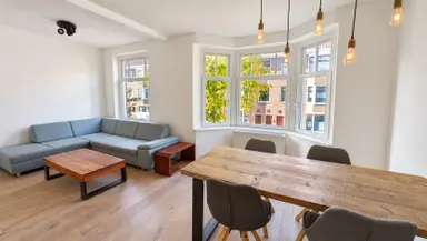 53m2 Appartement à louer pour 2400€/mois à Woestduinstraat, Amsterdam