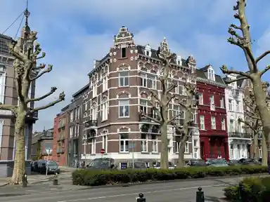 70m2 Appartement à louer pour 1250€/mois à Wilhelminasingel 90C-02, Maastricht
