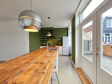 123m2 Appartement à louer pour 3100€/mois à Admiraal De Ruijterweg, Amsterdam