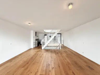 145m2 maison à louer pour 3000€/mois à Stuurmankade, Amsterdam