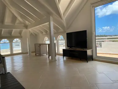 m2 apartment to rent for 2800€/month in Lowlands